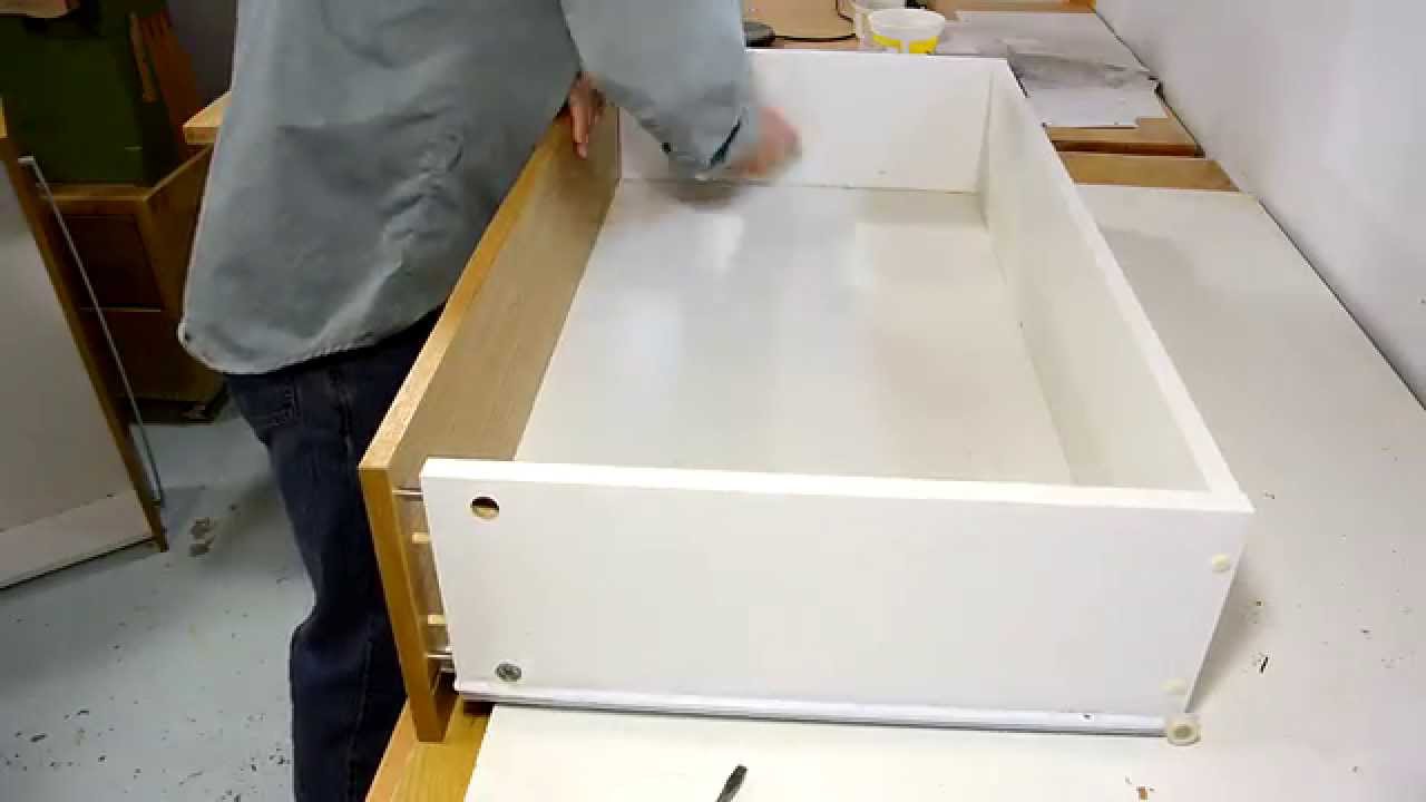 Plastic drawer guide replacement canada